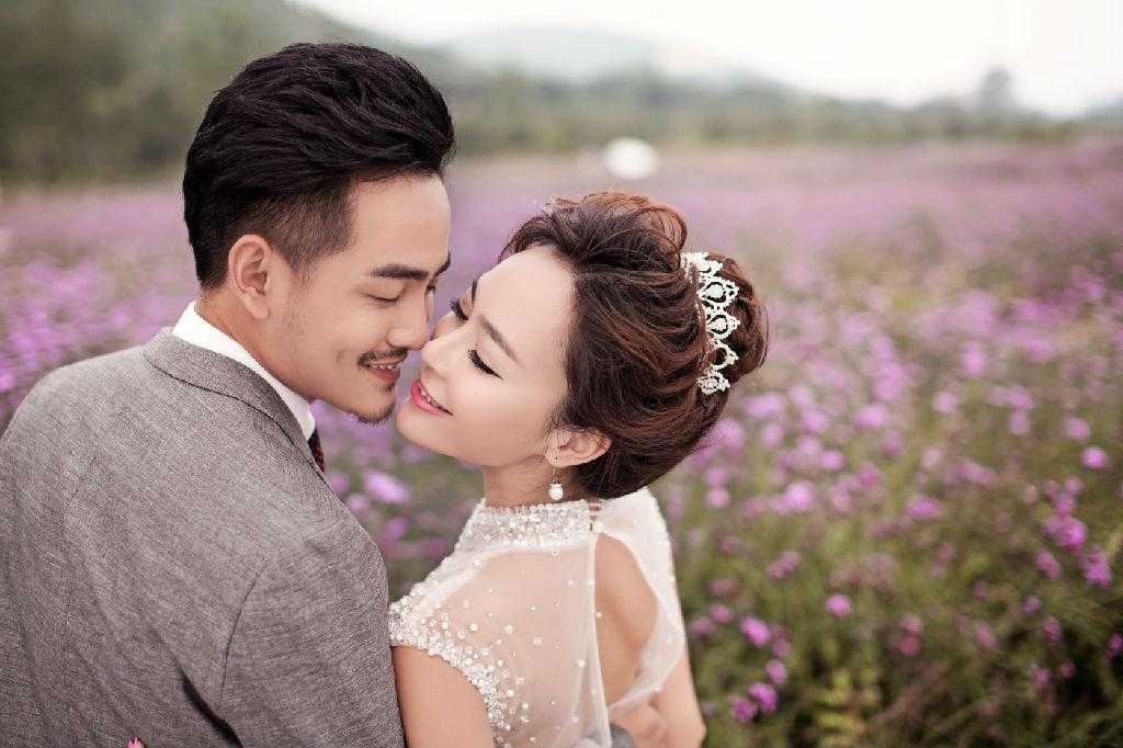 供应婚纱特价3999元阁楼婚纱特价0