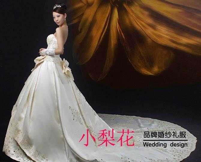 昆明新款拖尾婚纱结婚优选婚纱