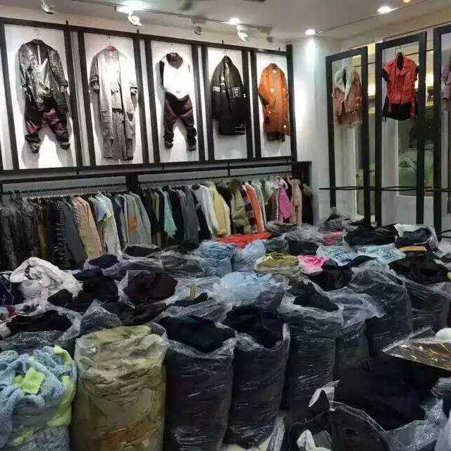 便宜时尚女装批发网即墨服装市场一手价格拿货10元起